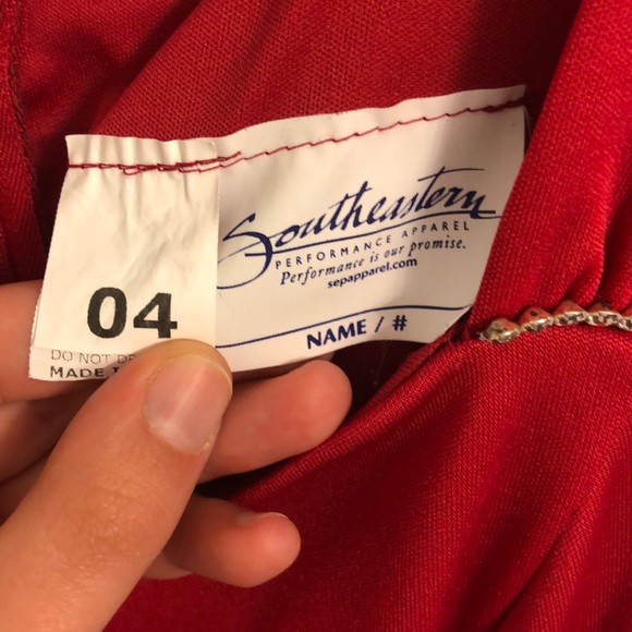 Red dress - Picture 4 of 4